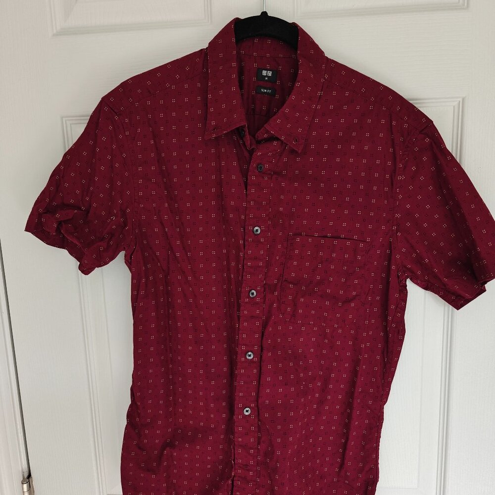 Uniqlo Medium Slim Fit Short Sleeve Button Down
